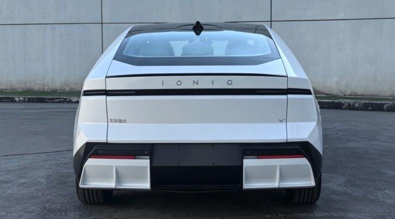 Yeni Hyundai Ioniq V'nin menzil uzatıcı versiyonu da bulunacak