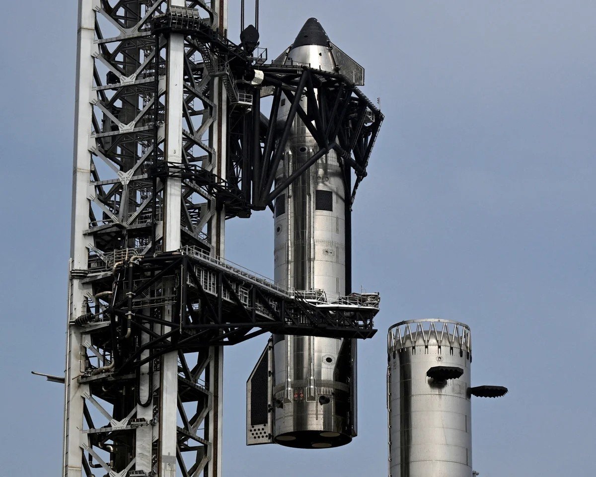 SpaceX halka arz için başvurdu: Elon Musk trilyoner olabilir