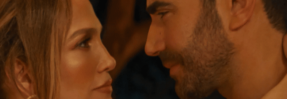 Jennifer Lopez ve Brett Goldstein’lı 'Ofis Aşkı'nın İlk Fragmanı Yayında