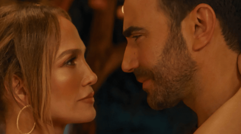 Jennifer Lopez ve Brett Goldstein’lı 'Ofis Aşkı'nın İlk Fragmanı Yayında