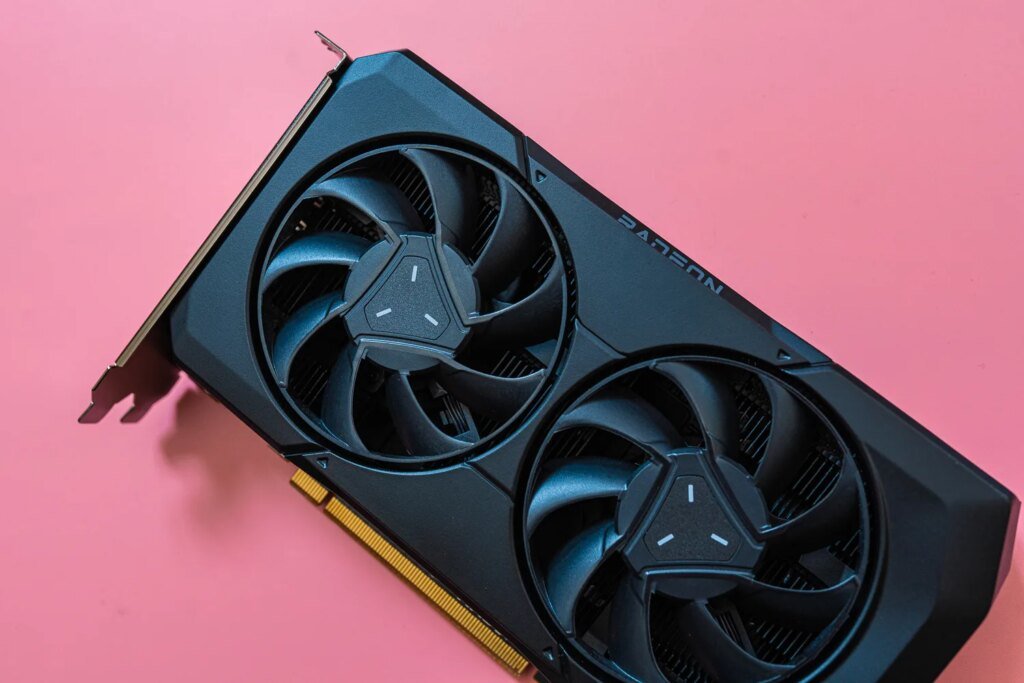 AMD, Eski Grafik Kartlarına FSR 4.1 İyileştirmesiyle Yeni Bir Oyun Hayatı Getiriyor!