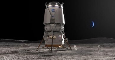 NASA ve Blue Origin, iniş aracı için eğitim sürecini başlatıyor.