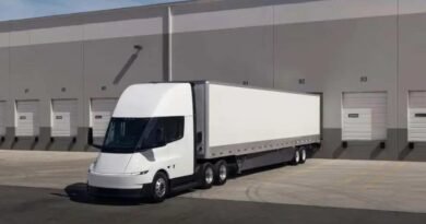 Tesla Semi'nin Büyük Batarya Kapasitesi ve Menzili Açıklandı
