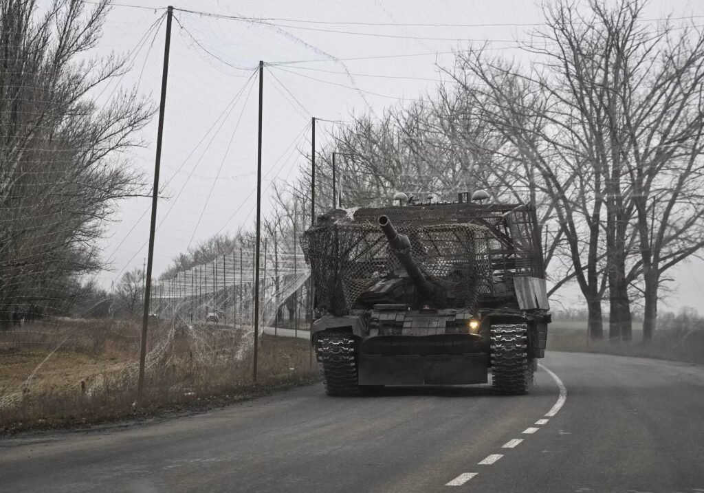Ukrayna, Dronlardan Korunmak İçin Yolları Balıkçı Ağlarıyla Kapatıyor