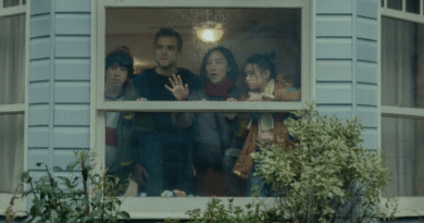 Wagner Moura ve Greta Lee'yi Bir Araya Getiren Netflix Filmi “Son Ev”den Fragman Yayınlandı