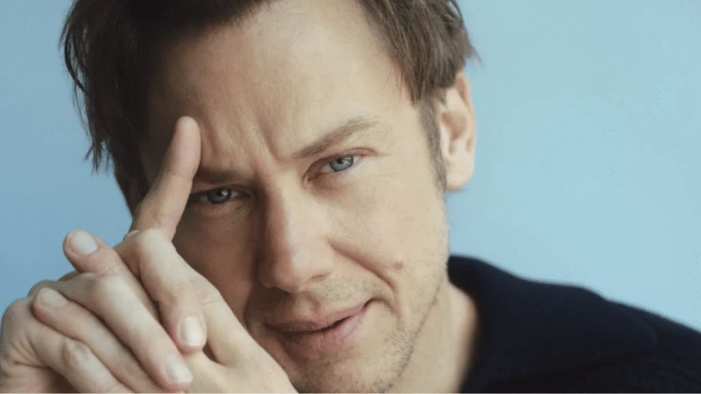 "Black Mirror" Yıldızı, Hulu’nun Yeni Hukuk Gerilimi "Conviction" Kadrosuna Dahil Oldu! - Haberler