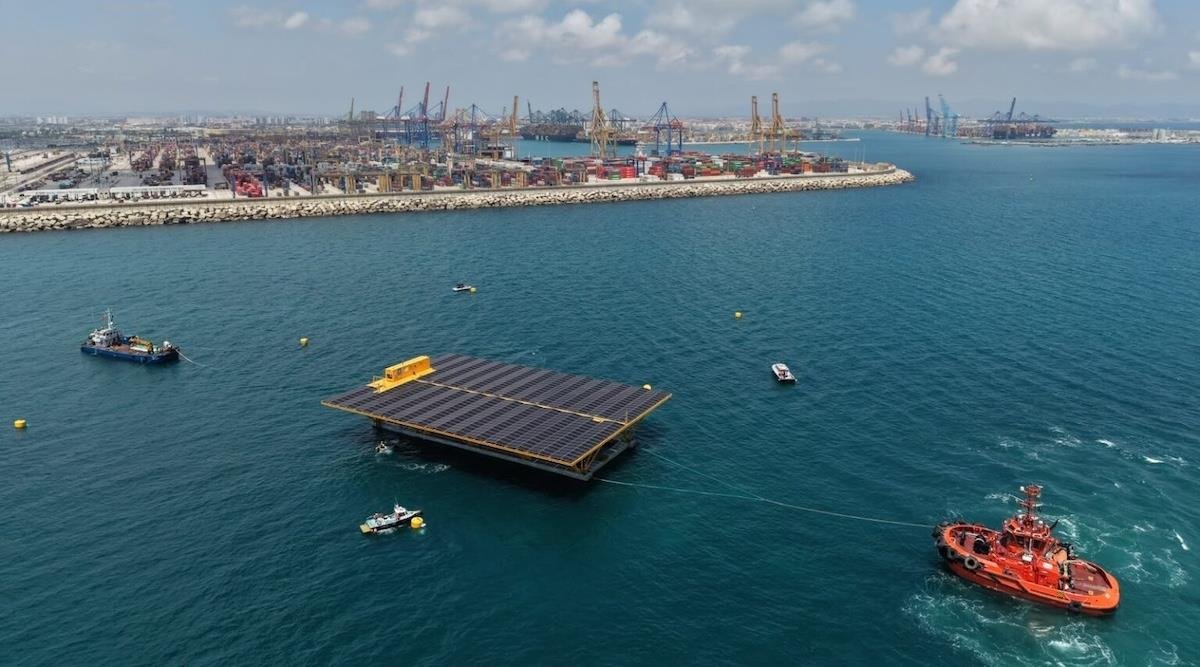 İspanya, güneş tarlalarını denize taşıyor: 500 kW'lık yüzer platform Valencia'ya ulaştı