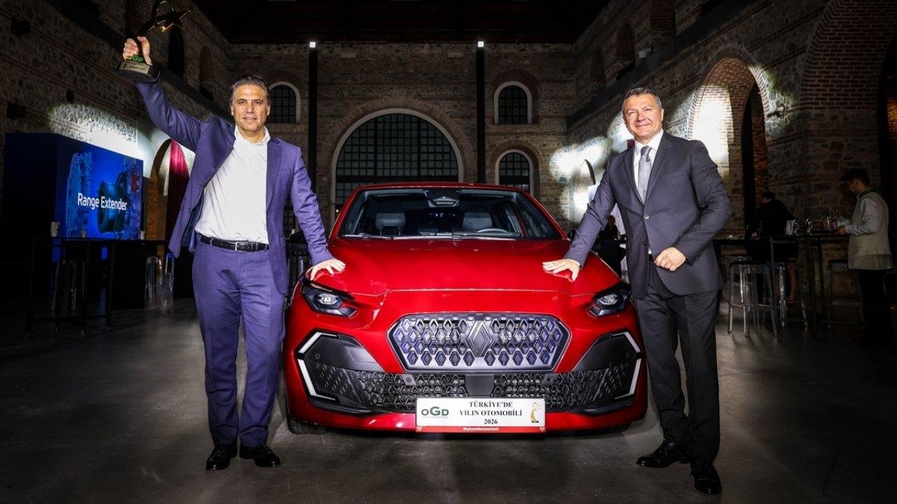 Türkiye’de yılın otomobili açıklandı: Kazanan Clio oldu