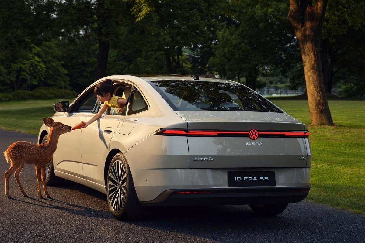Volkswagen'den 100 km'de 2.8 litre yakan uygun fiyatlı sedan