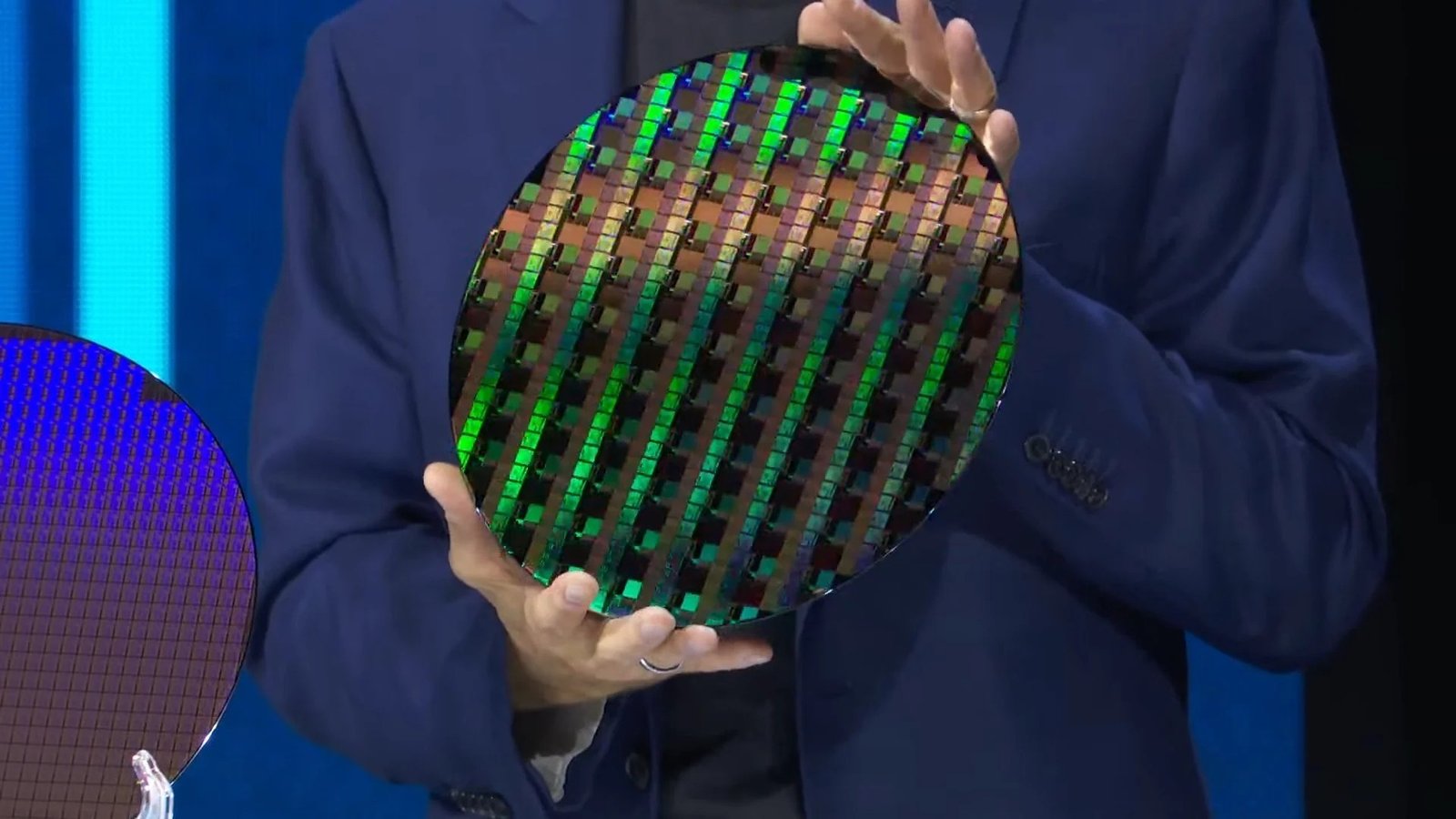 Intel 14A sürecinde işler beklenenden iyi gidiyor