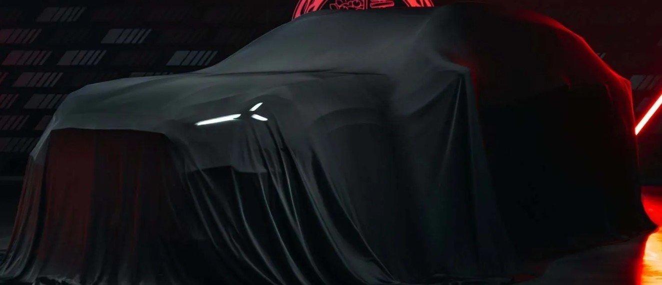 Mercedes-AMG'den 1153 beygirlik elektrikli SUV: İşte yeni ipuçlar
