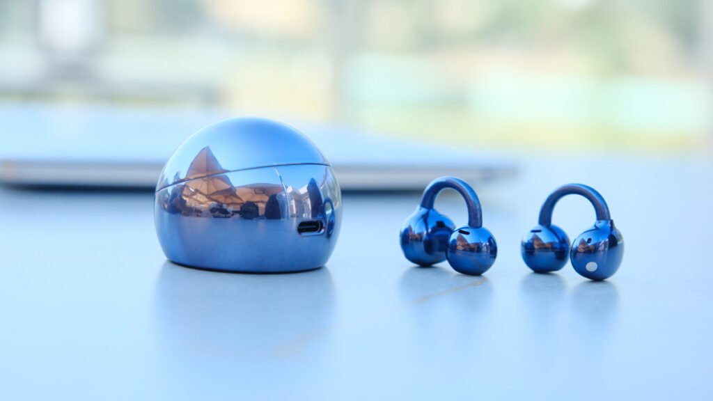 Yeni HUAWEI FreeClip 2: Küpe Şıklığında Kulaklık ve Sıvı Metal Estetiği