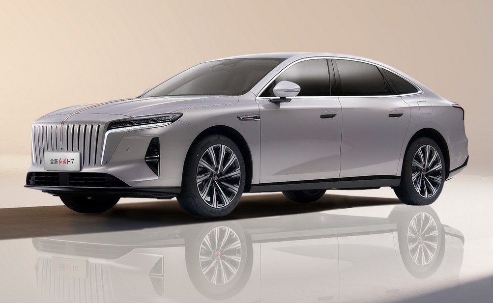 Çinli hibrit sedan 2.916 km giderek dünya menzil rekorunu kırdı
