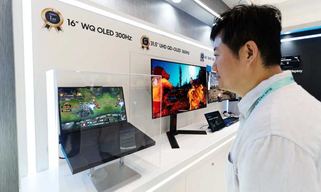 Samsung'un Yeni 16 İnç OLED Ekranı, Dizüstü Bilgisayarınızı Oyun Monitörü Gibi Hissettirecek!