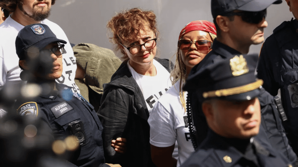 Oscar Ödüllü Susan Sarandon ve "Hacks" Dizisi Yıldızı Hannah Einbinder Gözaltına Alındı! - Haberler