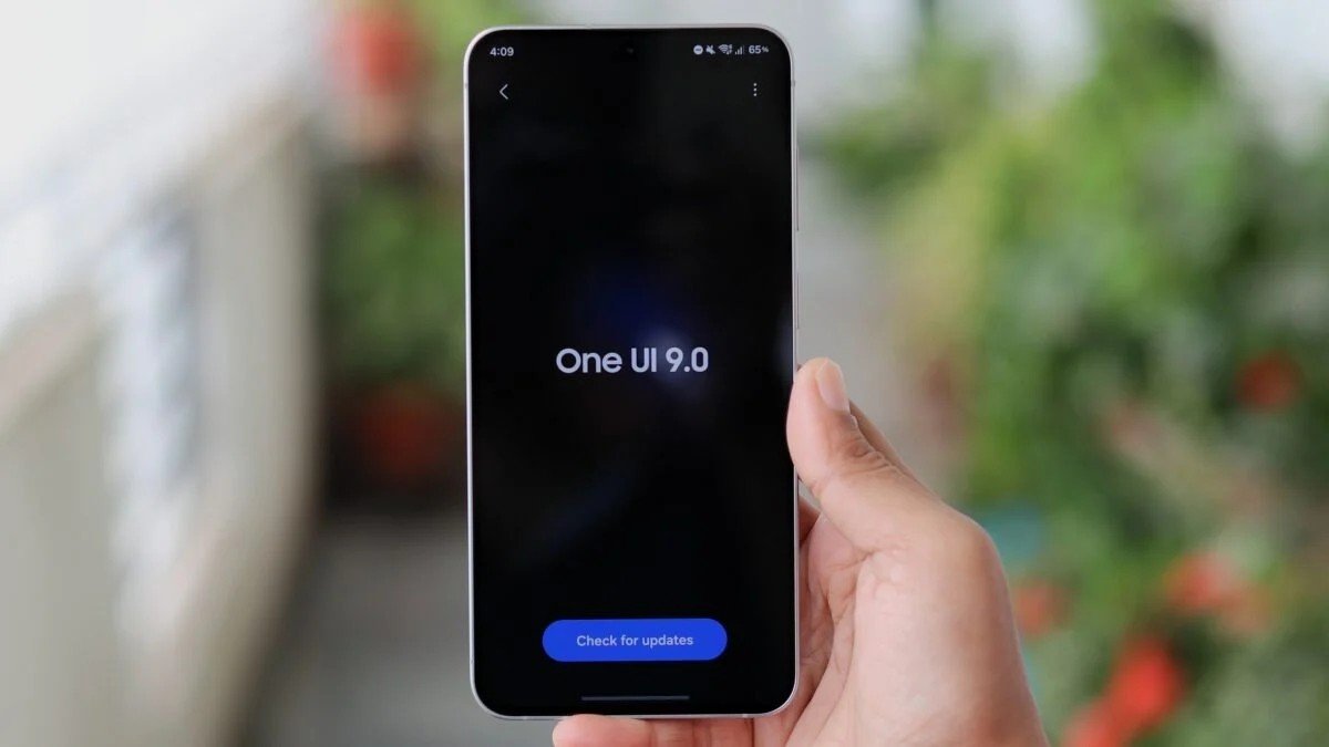 Samsung Galaxy S26 serisi telefonlar için One UI 9 güncellemesi yayınlandı.